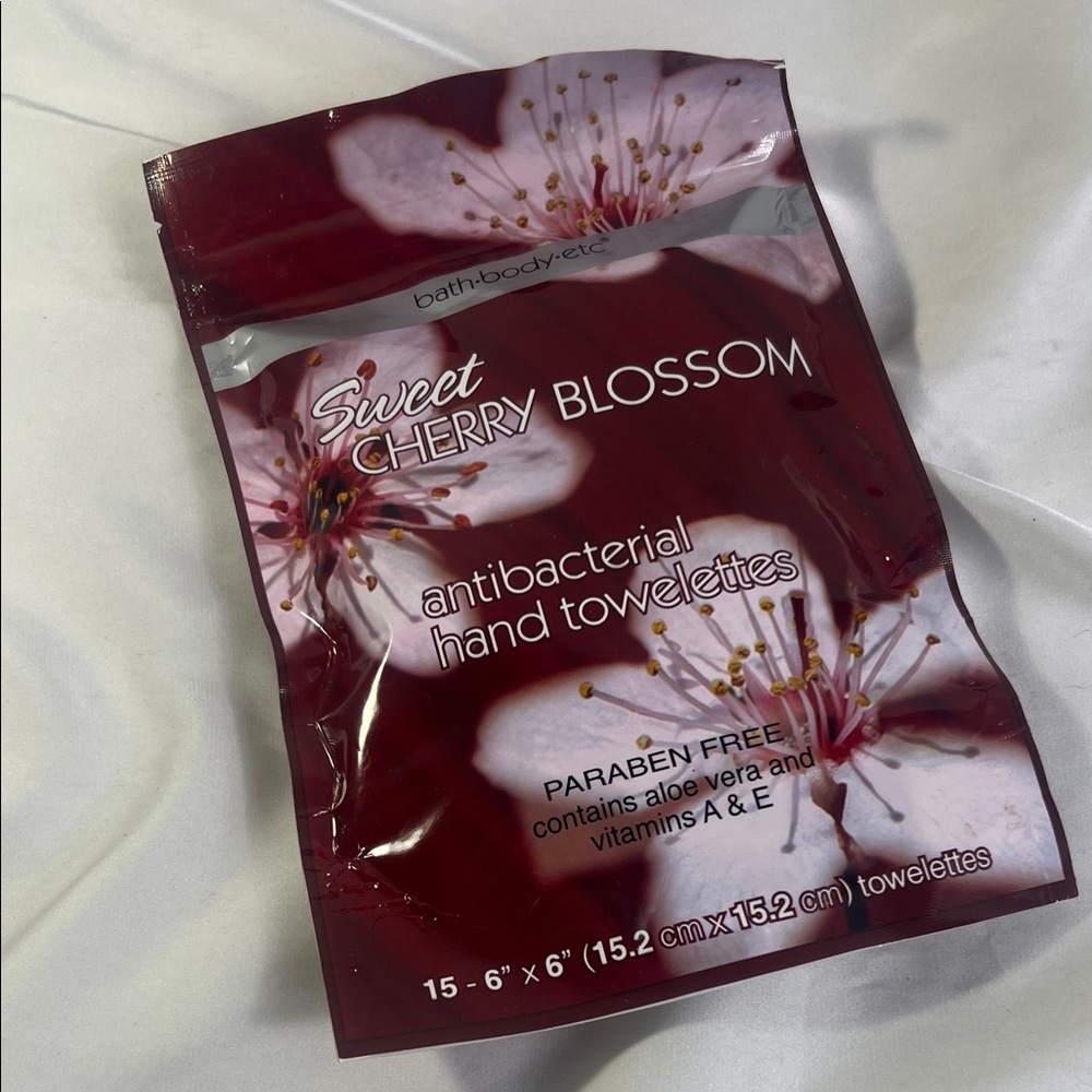 VTG‎ 2010 ShopKo Cherry Blossom Hand Towelettes Old Stock Paraben Free